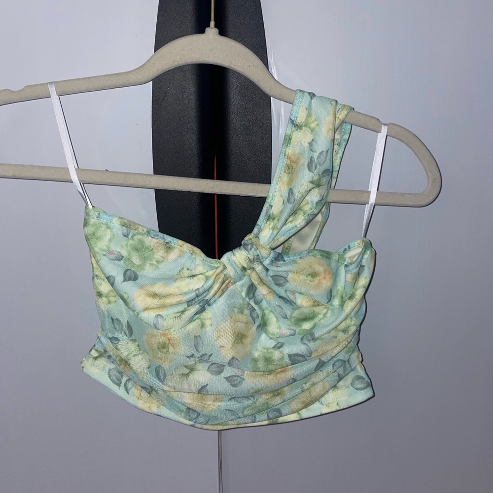 Asymmetrical top. So fun and cute!!